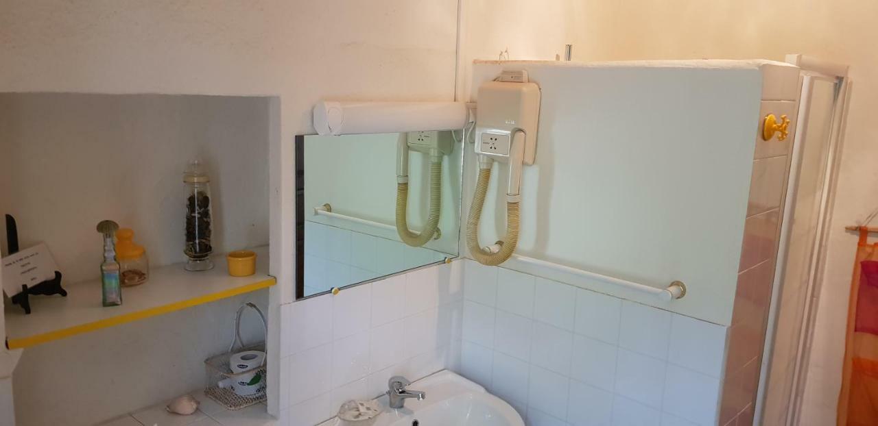 L'Orca Di San Gavinu Hotell Figari  Eksteriør bilde