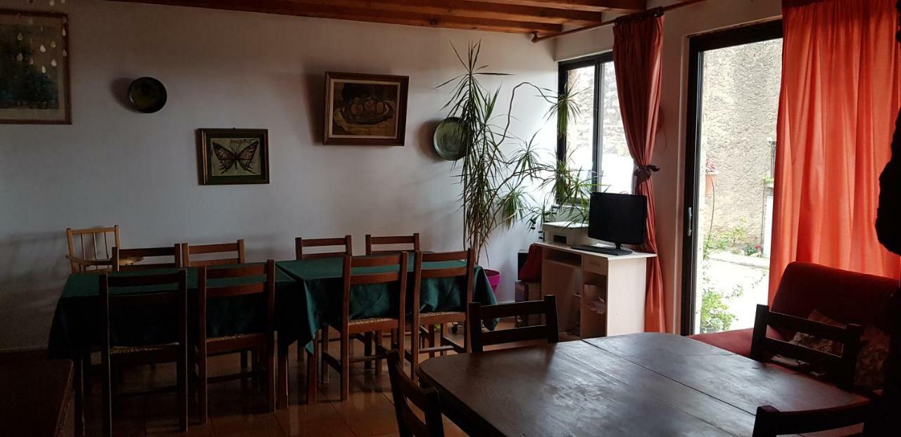L'Orca Di San Gavinu Hotell Figari  Eksteriør bilde