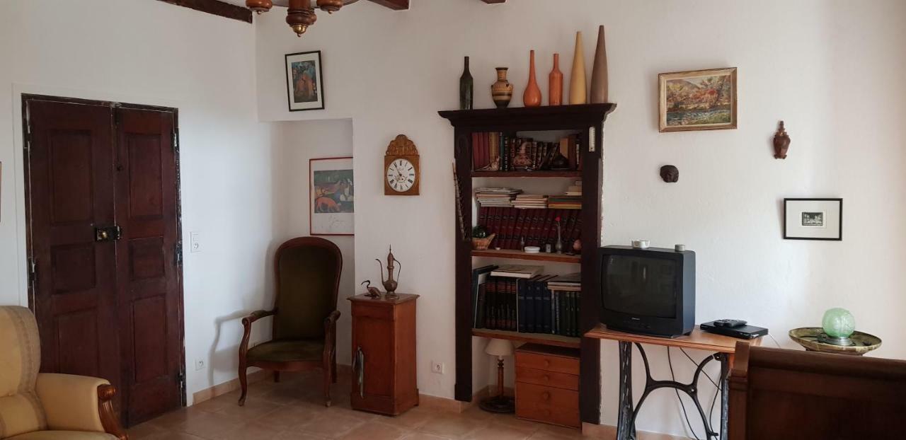 L'Orca Di San Gavinu Hotell Figari  Eksteriør bilde
